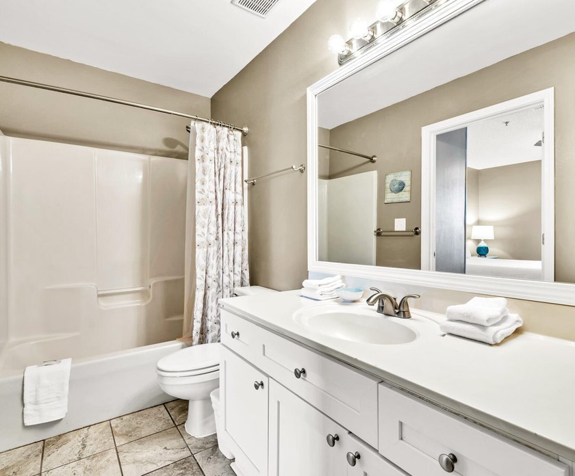 This TOP floor, one bedroom, one bath condo AND built in bunk - photo 5