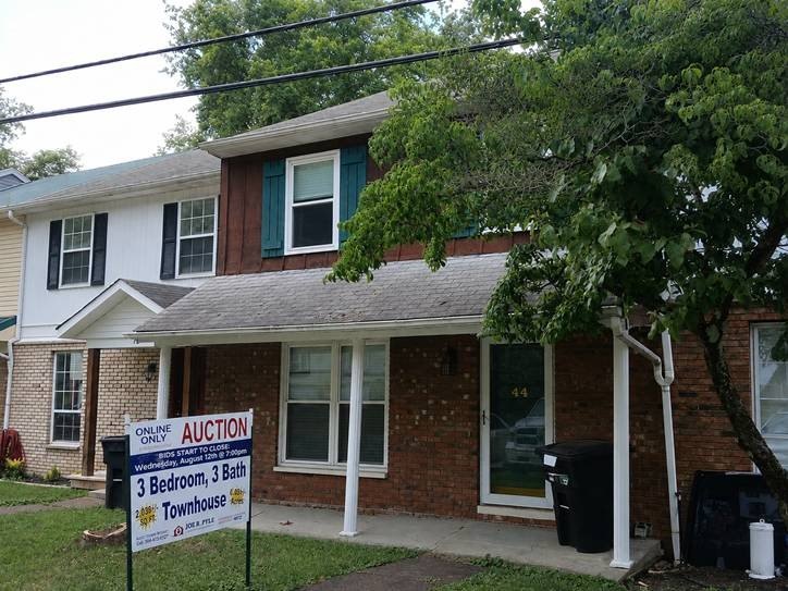 Disregard listing price. Property will be sold at auction. Enjoy - photo 2