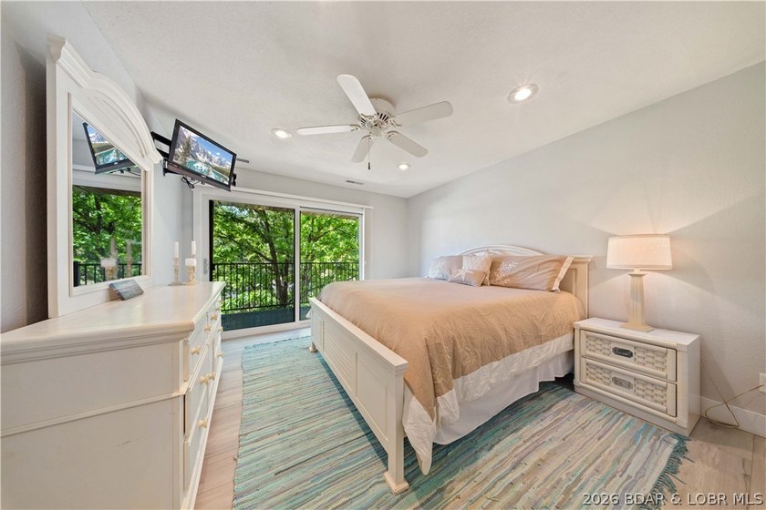 This updated 4-bedroom lakefront condo on Horseshoe Bend - photo 15