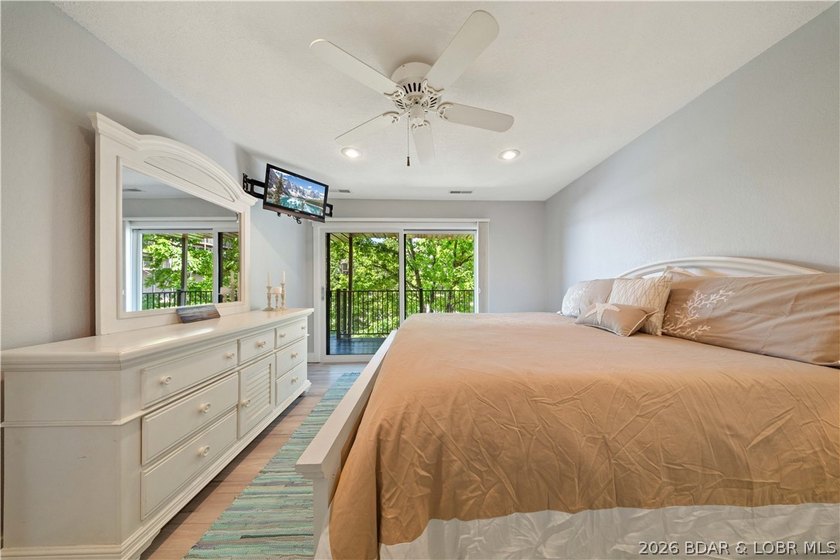 This updated 4-bedroom lakefront condo on Horseshoe Bend - photo 17