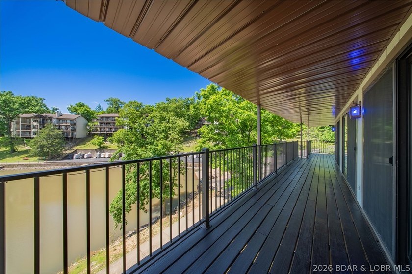 This updated 4-bedroom lakefront condo on Horseshoe Bend - photo 27