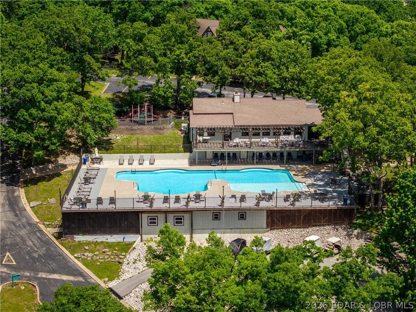 This updated 4-bedroom lakefront condo on Horseshoe Bend - photo 31