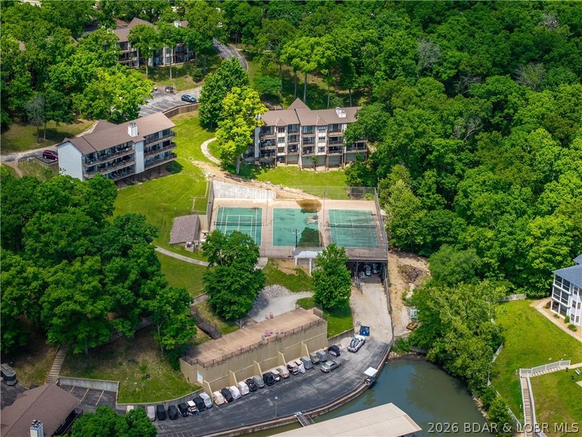 This updated 4-bedroom lakefront condo on Horseshoe Bend - photo 39