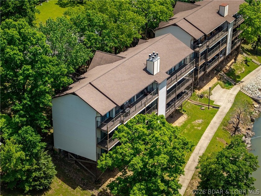 This updated 4-bedroom lakefront condo on Horseshoe Bend - photo 40