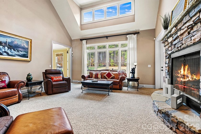 Stunning Full Brick Custom Home in the Lakefront Community of - photo 11
