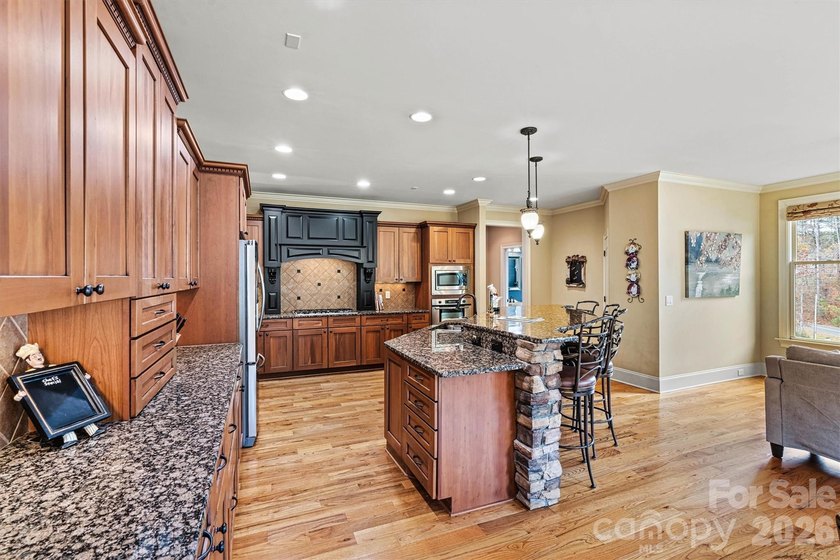 Stunning Full Brick Custom Home in the Lakefront Community of - photo 17
