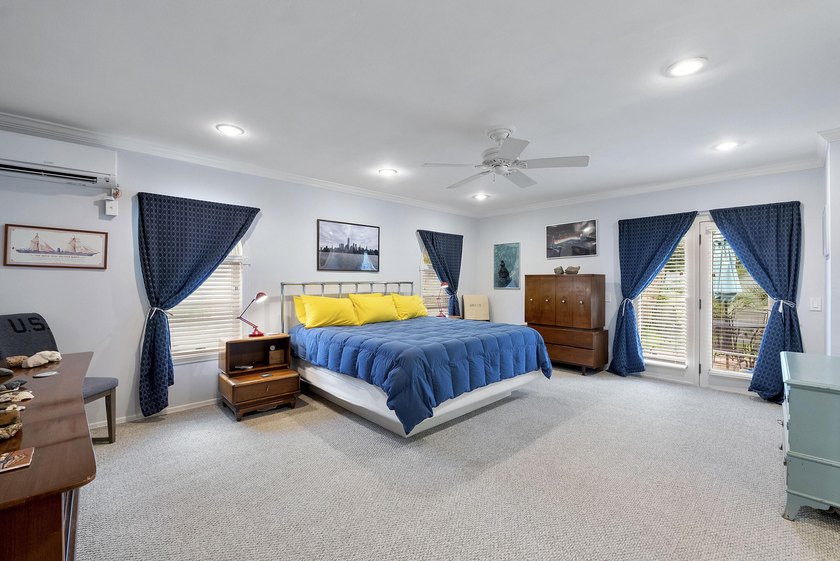 Desirable corner lot of nearly 10,000 sqft in the highly - photo 24