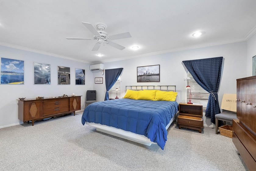 Desirable corner lot of nearly 10,000 sqft in the highly - photo 25