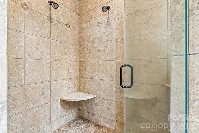 Stunning Full Brick Custom Home in the Lakefront Community of - photo 28