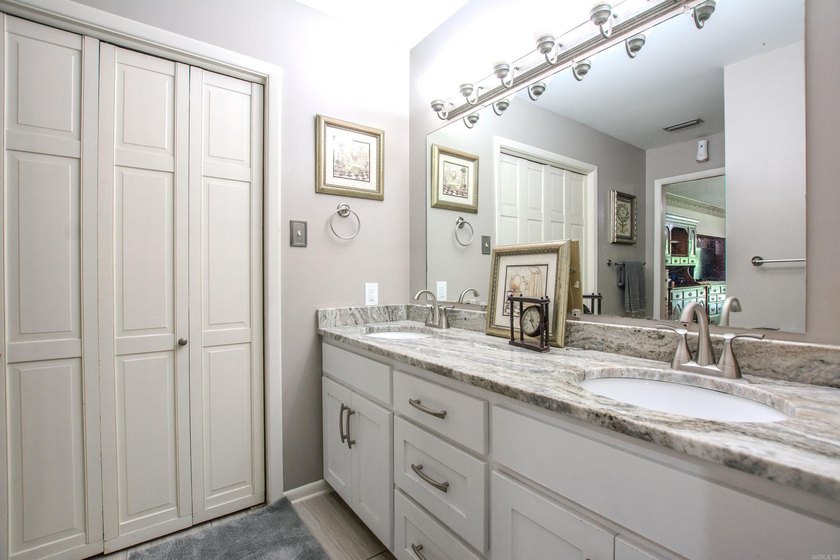 This Beautiful home sits on 2 manicured city lots with small - photo 31