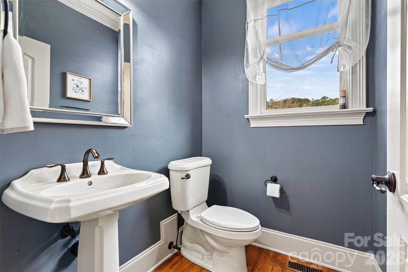 Stunning Full Brick Custom Home in the Lakefront Community of - photo 43