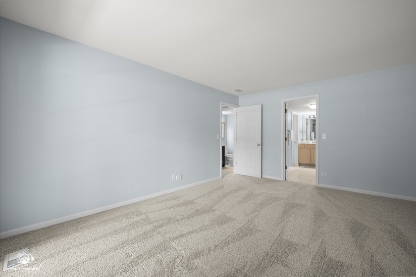 Welcome home to this bright and sunny first-floor ranch end-unit - photo 17
