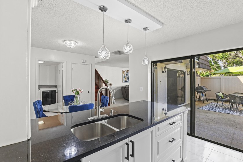 Charming 2-bedroom townhouse with both bedrooms featuring - photo 19