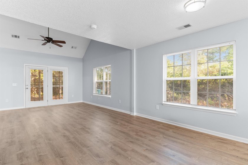 This spacious townhome features three bedrooms, two full baths - photo 12