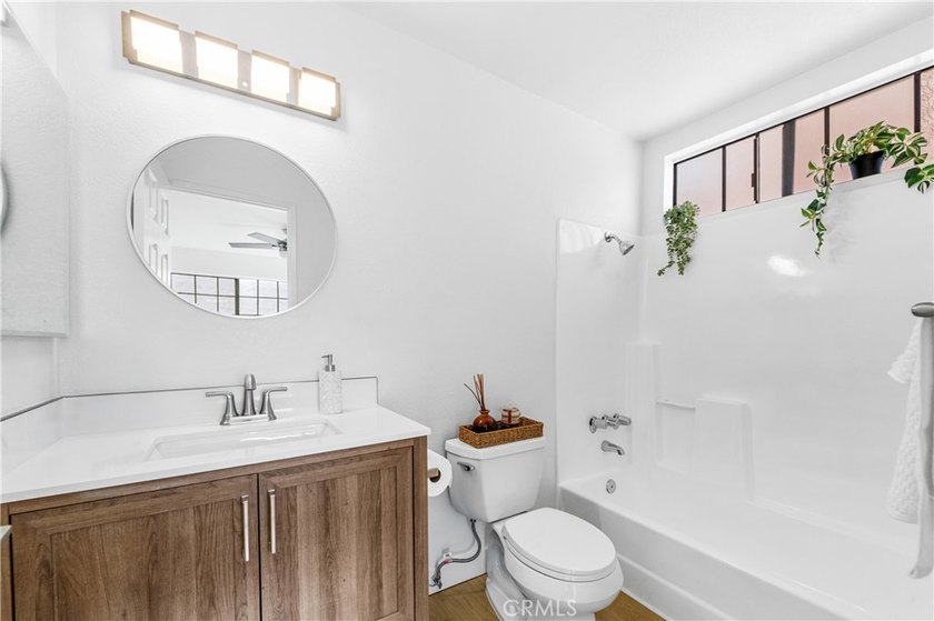 Welcome to this fully renovated 2-bedroom, 2-bath en-suite condo - photo 30