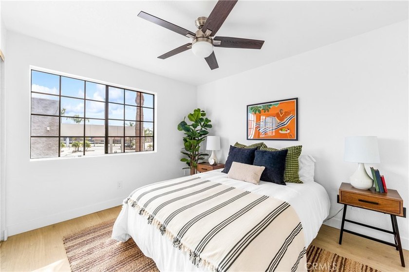 Welcome to this fully renovated 2-bedroom, 2-bath en-suite condo - photo 33