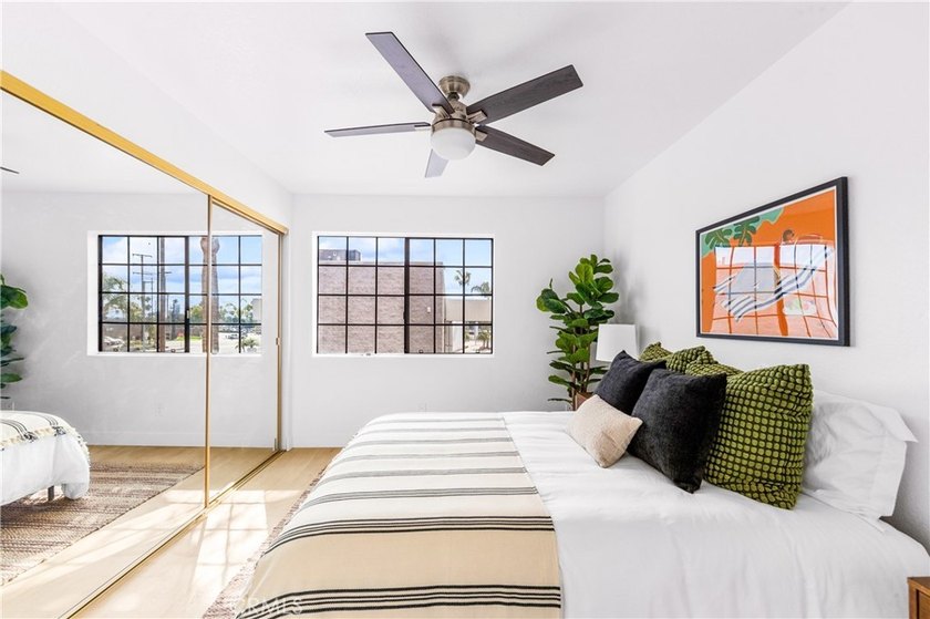 Welcome to this fully renovated 2-bedroom, 2-bath en-suite condo - photo 34