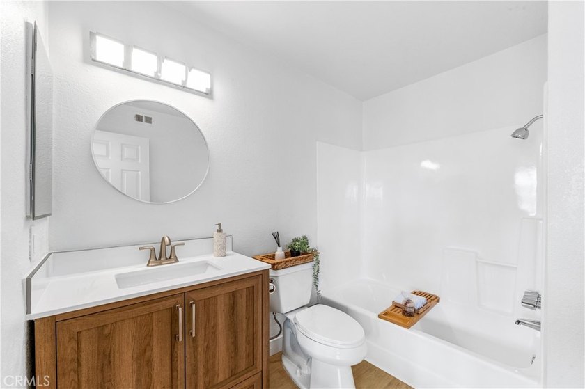Welcome to this fully renovated 2-bedroom, 2-bath en-suite condo - photo 37