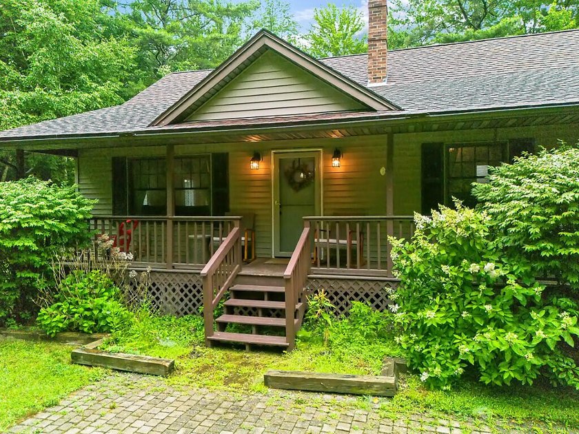 Enjoy the perfect blend of comfort, privacy, and modern updates - photo 3
