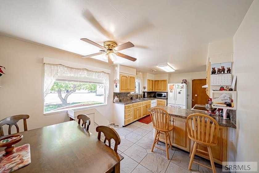 Experience the beauty of riverfront living with this incredible - photo 11