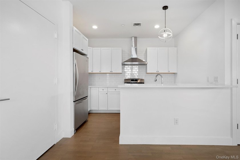 Rare Lower-Level End Unit at Breton Hills - 55+ Enjoy Affordable - photo 12