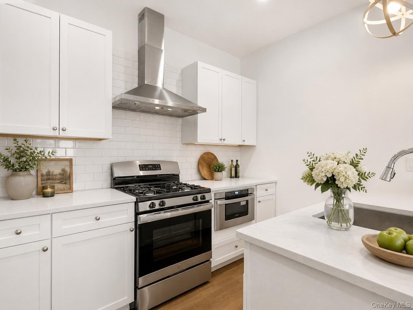 Rare Lower-Level End Unit at Breton Hills - 55+ Enjoy Affordable - photo 14