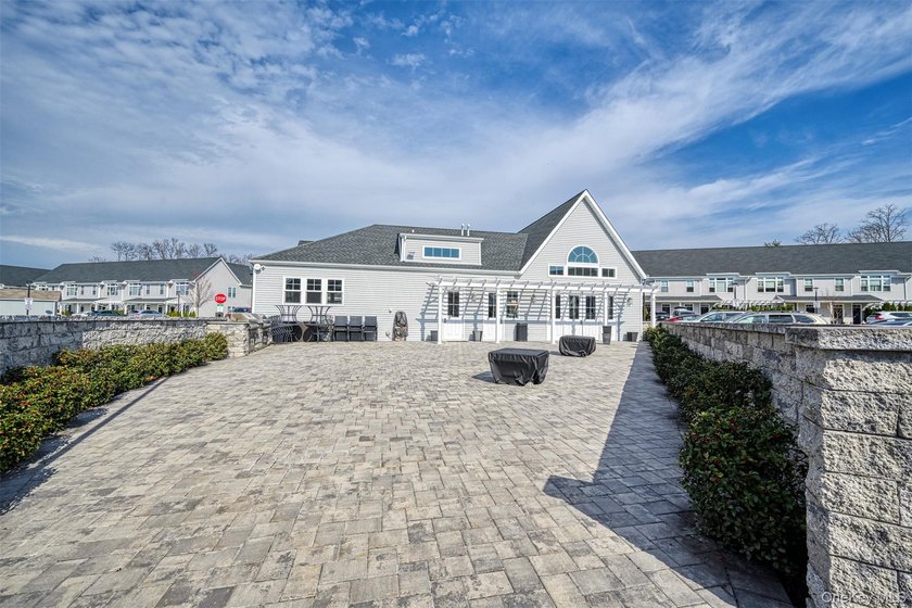 Rare Lower-Level End Unit at Breton Hills - 55+ Enjoy Affordable - photo 39