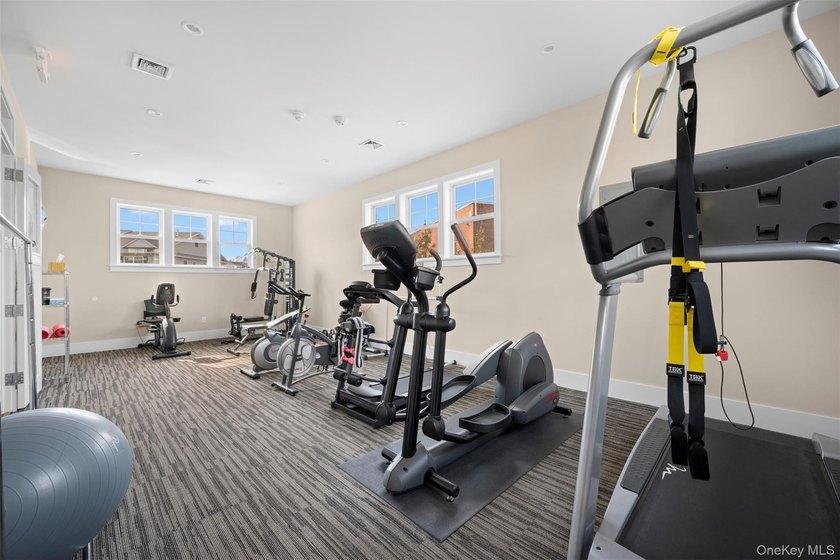 Rare Lower-Level End Unit at Breton Hills - 55+ Enjoy Affordable - photo 46