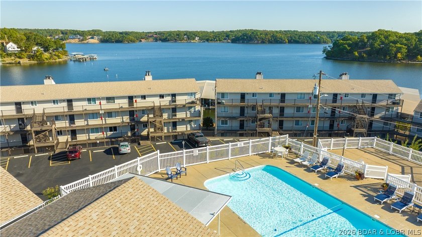 Enjoy lake life this summer with this beautifully updated - photo 15