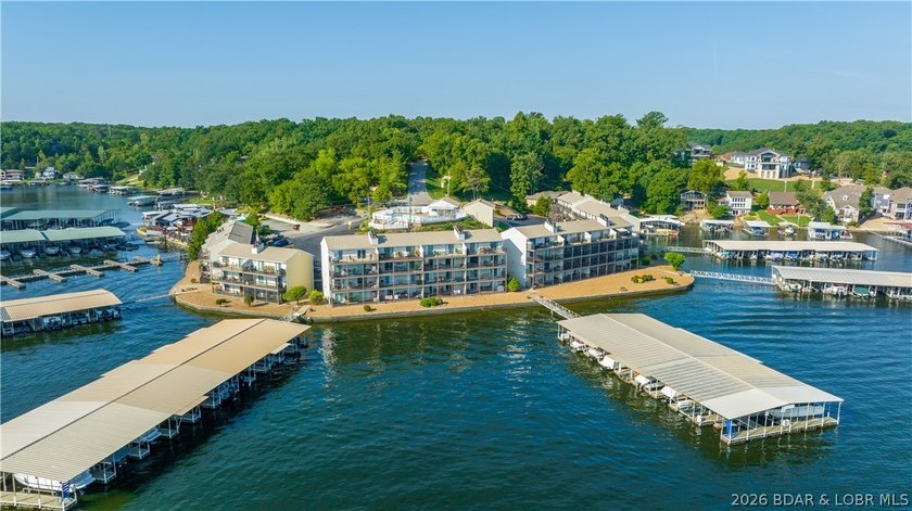 Enjoy lake life this summer with this beautifully updated - photo 20
