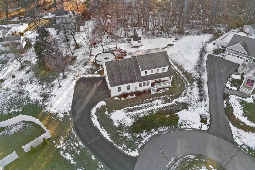 Welcome to 10 Pacific Drive, set on a quiet cul-de-sac and - photo 2