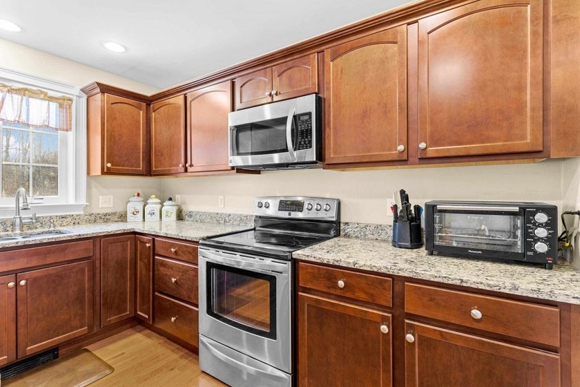 Welcome to 10 Pacific Drive, set on a quiet cul-de-sac and - photo 8