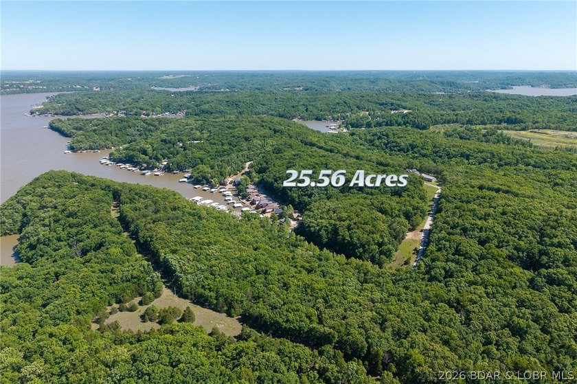 Exceptional 25-acre development opportunity in the highly - photo 11