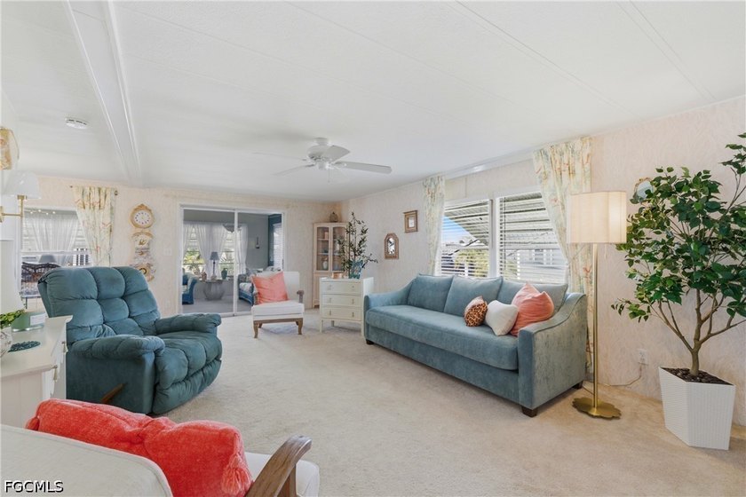 BEAUTIFULLY FURNISHED AND DECORATED--AND IT'S ALL INCLUDED!!! - photo 16