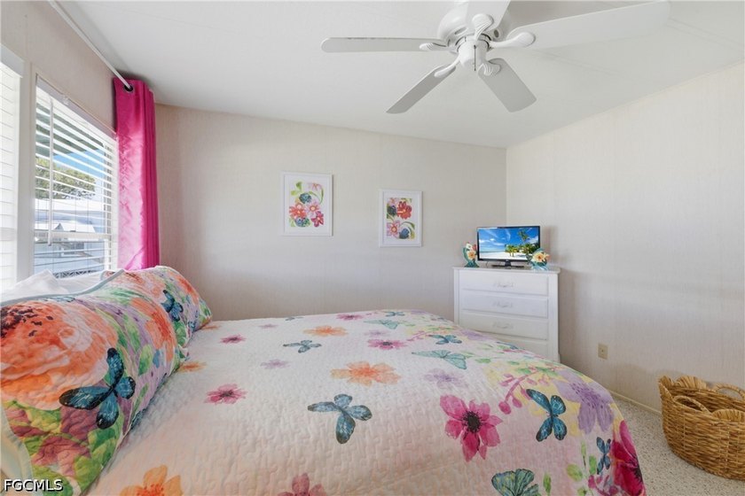 BEAUTIFULLY FURNISHED AND DECORATED--AND IT'S ALL INCLUDED!!! - photo 18