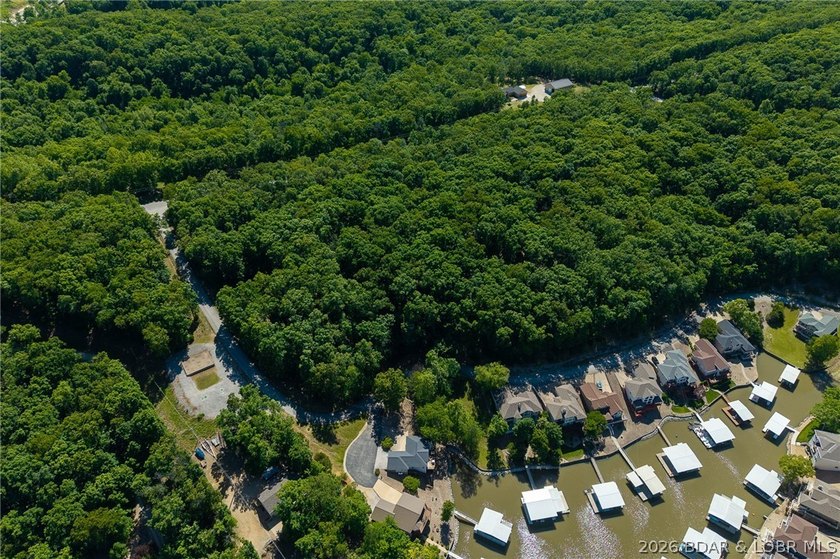 Exceptional 25-acre development opportunity in the highly - photo 22