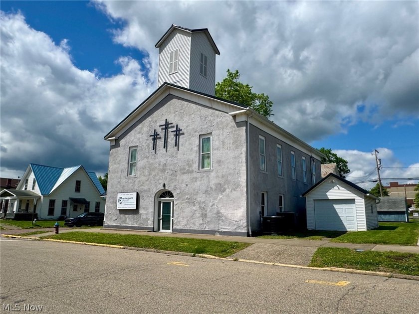 A remarkable building that previously was a religious facility - photo 22