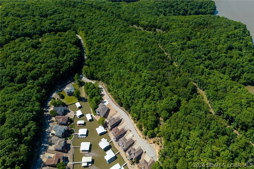 Exceptional 25-acre development opportunity in the highly - photo 29