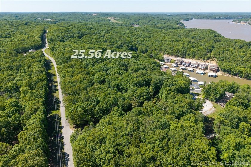Exceptional 25-acre development opportunity in the highly - photo 38