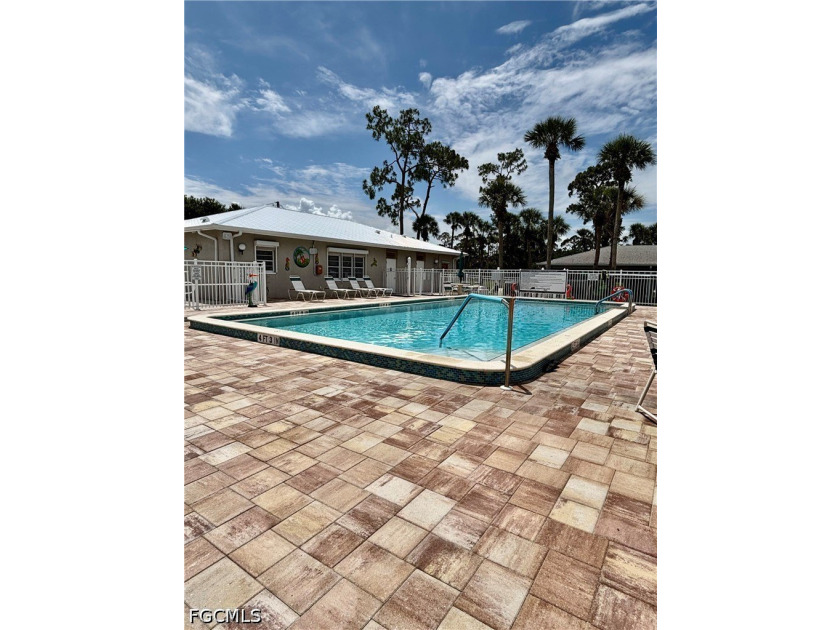 BEAUTIFULLY FURNISHED AND DECORATED--AND IT'S ALL INCLUDED!!! - photo 41