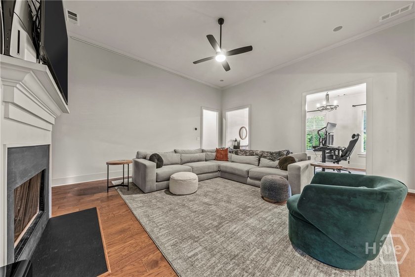 Welcome Home to 3223 Maddison Avenue! Situated on a beautiful 1 - photo 38