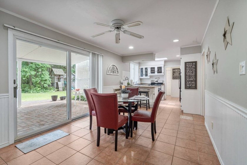 Welcome to this well maintained 3-bedroom, 2.5-bath Colonial - photo 11