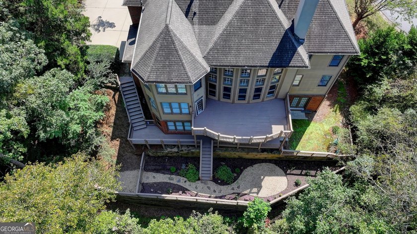 PRICE TO SELL!!! Welcome to this stunning 5-bedroom, 5 full bath - photo 9