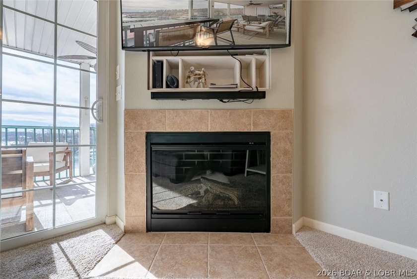 Enjoy large lake views and effortless access at this beautifully - photo 17