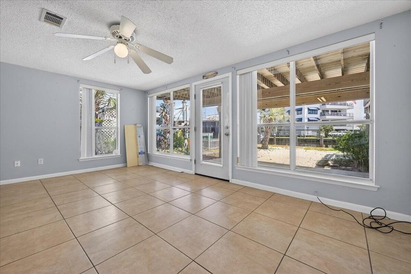 Destin/Holiday Isle WATERFRONT TOWNHOME with Great view of the - photo 50