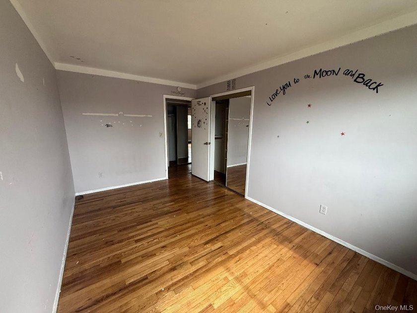 2 Bedroom UPPER Unit> Needs TLC> SOLD AS IS >Welcome to the - photo 10