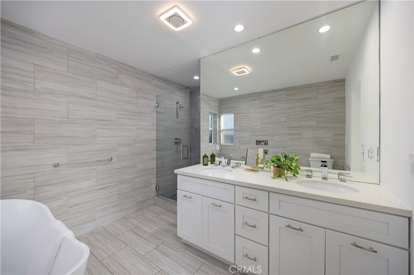 Welcome home to 3833 Ocana Avenue, a fully remodeled 3-bedroom - photo 12