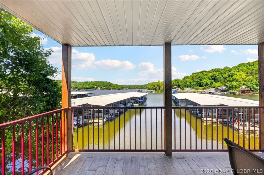 Beautiful 3-bedroom, 2-bath lakefront condo at Clearwater - photo 20