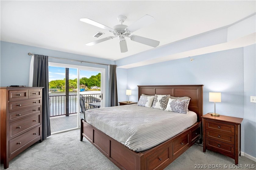 Beautiful 3-bedroom, 2-bath lakefront condo at Clearwater - photo 22