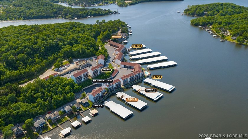 Beautiful 3-bedroom, 2-bath lakefront condo at Clearwater - photo 29